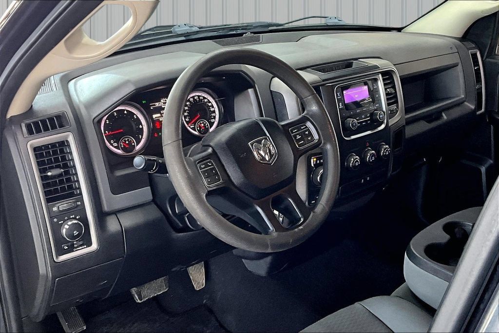 Used 2018 RAM 1500 Express AWD/4WD image 15
