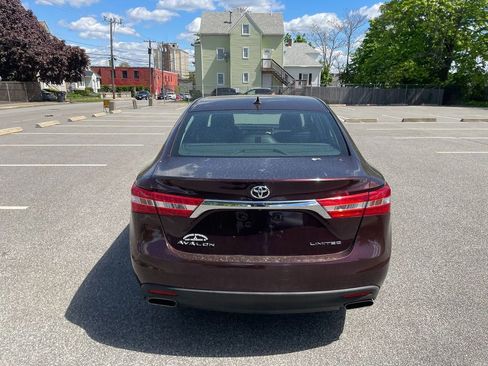 Used 2013 Toyota Avalon Limited w/ Technology Pkg FWD image 6