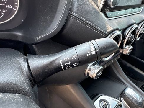 Used 2021 Nissan Sentra SV FWD image 26