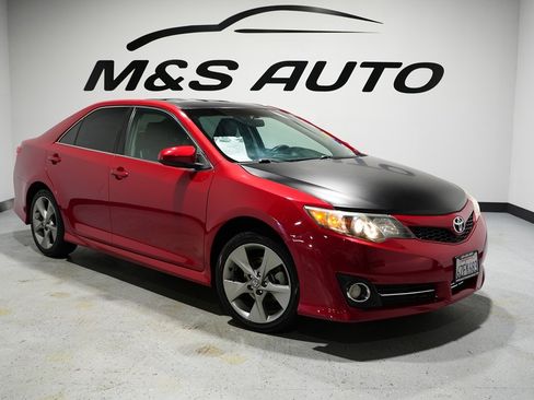 Used 2012 Toyota Camry SE image 9