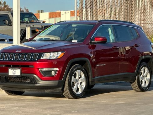 Used 2021 Jeep Compass Latitude image 8