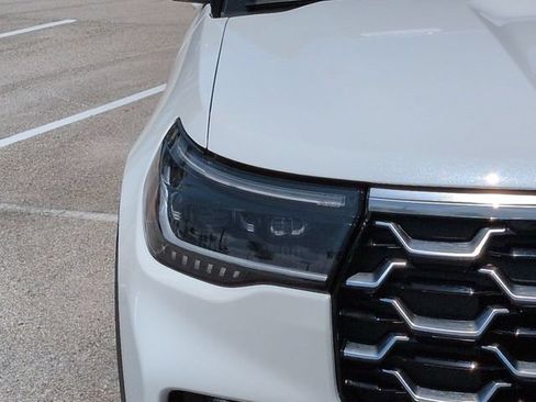 Certified 2025 Ford Explorer Platinum w/ Ultimate Package AWD/4WD image 10