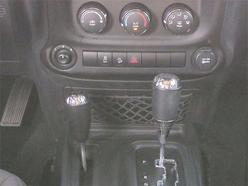 Used 2018 Jeep Wrangler Unlimited Sport S image 20