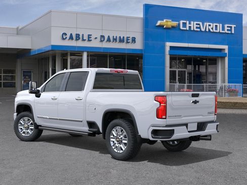 New 2026 Chevrolet Silverado 2500 High Country w/ High Country Premium Package AWD/4WD image 3