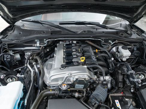 Used 2023 MAZDA MX-5 Miata Grand Touring RWD image 7
