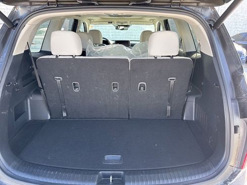 Used 2022 Kia Telluride EX w/ EX Premium Package image 16