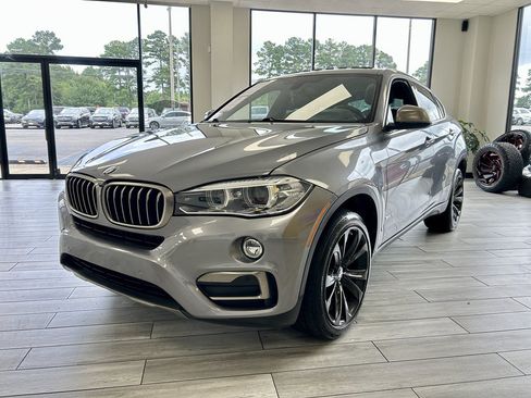 Used 2017 BMW X6 sDrive35i RWD image 3