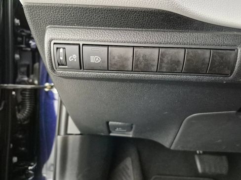 Used 2023 Toyota Corolla SE FWD image 12