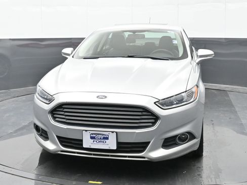 Used 2014 Ford Fusion SE w/ Equipment Group 202A image 3