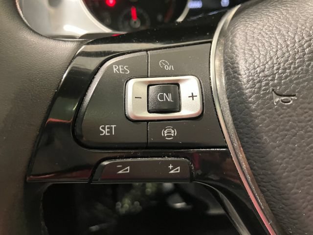 Used 2020 Volkswagen Golf 4-Door FWD image 50