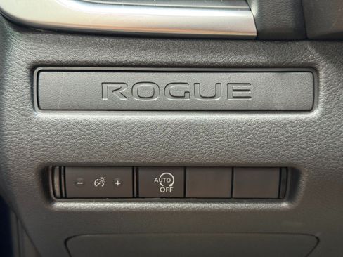 Used 2023 Nissan Rogue S AWD/4WD image 16