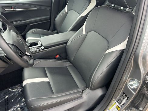 Used 2025 Toyota Camry SE image 37