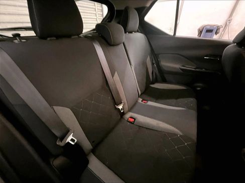 Used 2019 Nissan Kicks SV FWD image 26