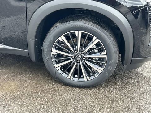 New 2026 Nissan Pathfinder Platinum w/ Lighting Package FWD image 9