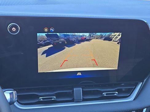 Used 2025 Chevrolet Equinox LT image 25