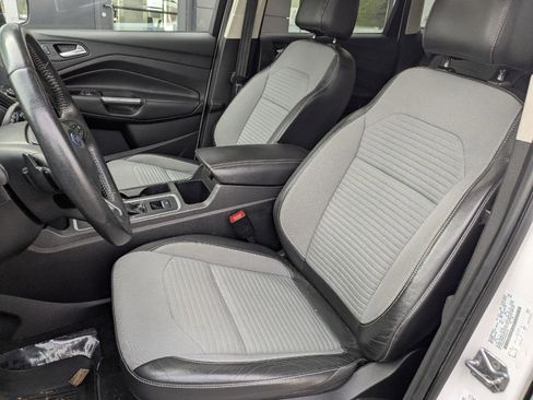 Used 2017 Ford Escape Titanium image 19