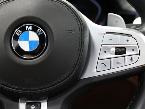 Used 2022 BMW M760i xDrive M760i xDrive Sedan 4D w/ Luxury Rear Seating Package image 23