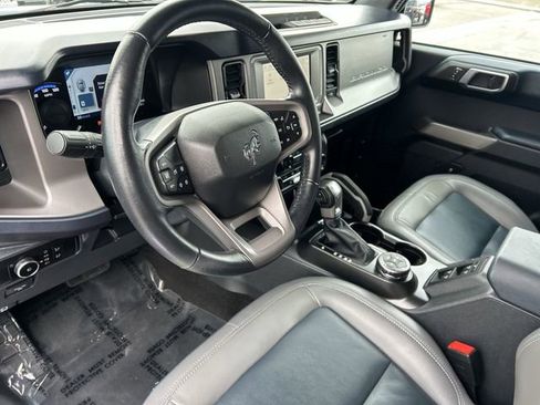 Used 2023 Ford Bronco Outer Banks image 17