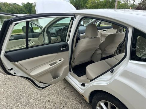 Used 2013 Subaru Impreza 2.0i Premium w/ All-Weather Pkg AWD/4WD image 10