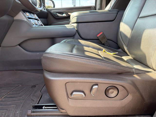 Used 2022 GMC Yukon XL Denali AWD/4WD image 25