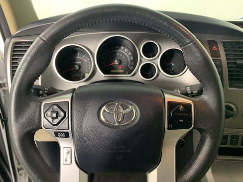 Used 2017 Toyota Sequoia SR5 image 21