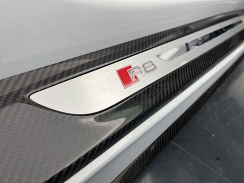 Used 2018 Audi R8 V10 plus image 22