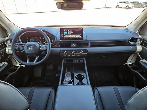 New 2025 Honda Pilot EX-L image 17