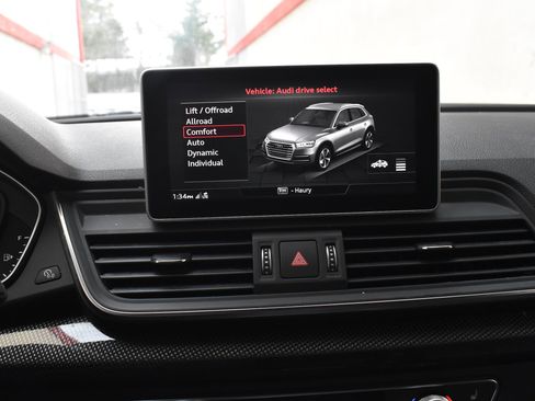 Used 2020 Audi SQ5 Premium Plus w/ Premium Plus Package image 35