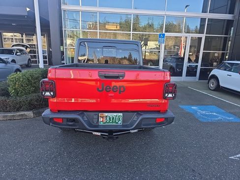 Used 2020 Jeep Gladiator Sport w/ Quick Order Package 24S AWD/4WD image 16