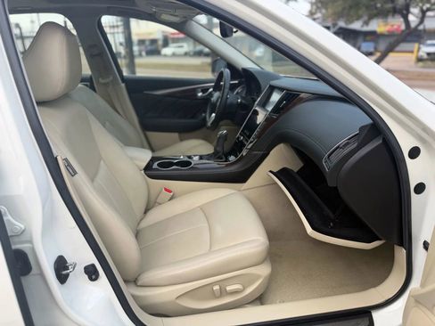 Used 2018 INFINITI Q50 Luxe w/ Essential Package (3.0T Luxe) image 12