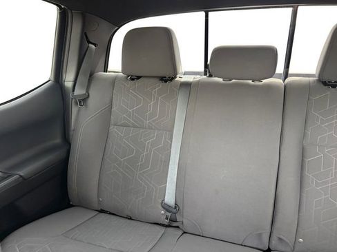 Used 2019 Toyota Tacoma TRD Sport w/ Technology Package image 16