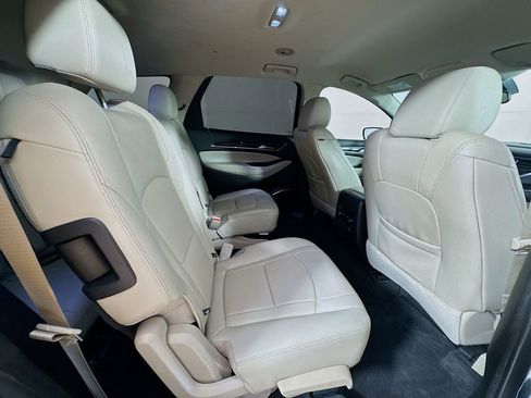 Used 2020 Buick Enclave Essence w/ Sound and Sites Package image 33
