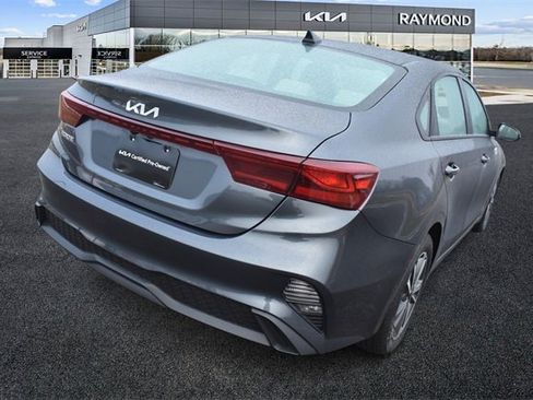Certified 2023 Kia Forte LXS w/ LXS Technology Package image 3