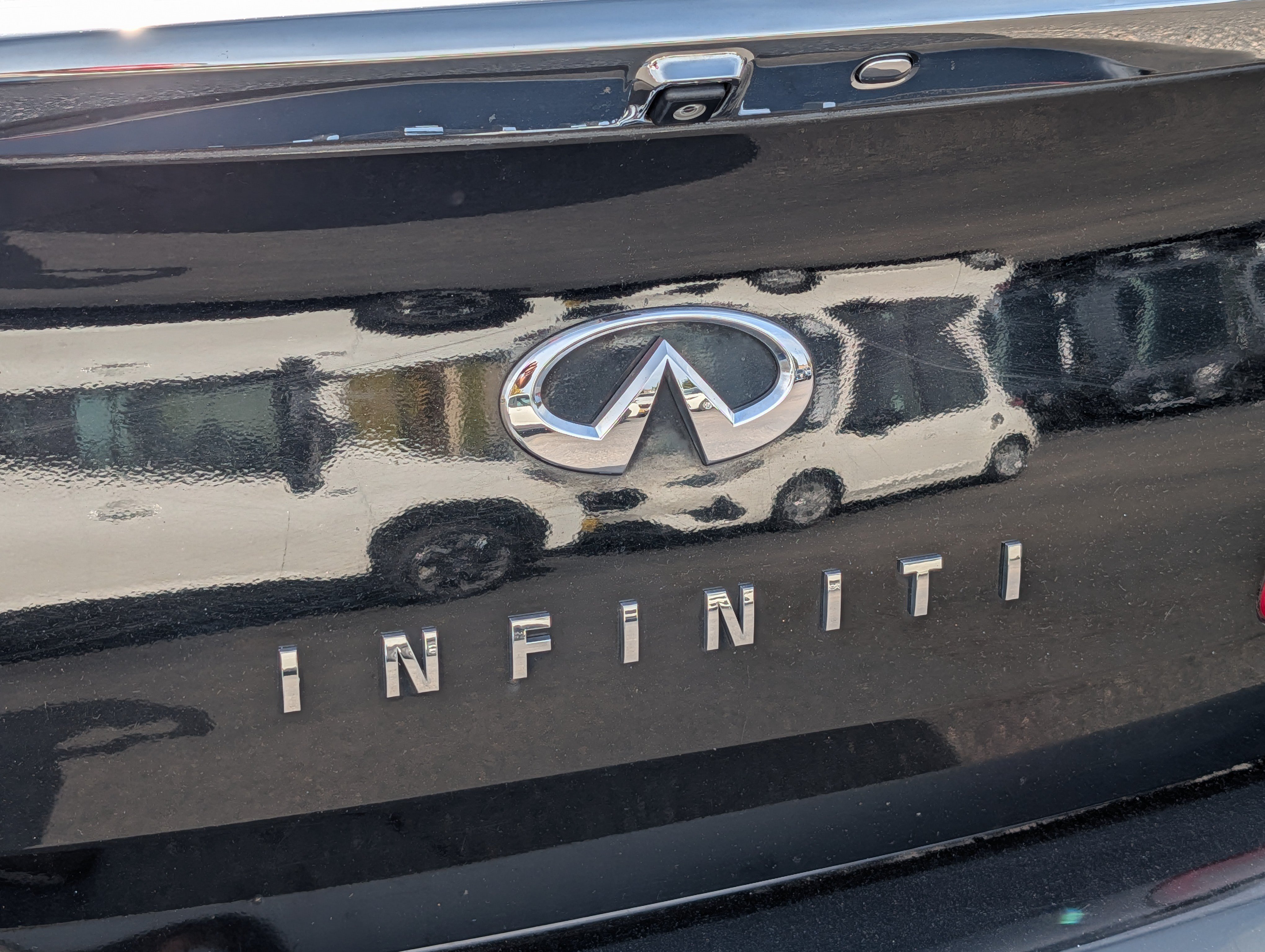 Used 2011 INFINITI G25 x w/ Moonroof Pkg AWD/4WD image 5