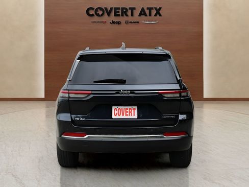 Used 2023 Jeep Grand Cherokee Limited RWD image 4