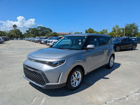 Certified 2023 Kia Soul S FWD image 4