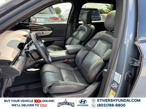 Used 2025 Lincoln Nautilus Reserve AWD/4WD image 19
