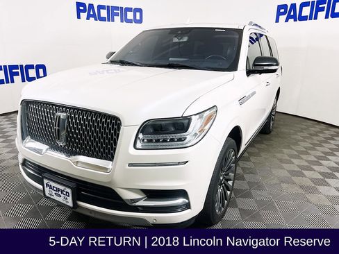 Used 2018 Lincoln Navigator Reserve w/ Technology Package image 4