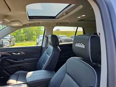 Used 2021 Chevrolet Traverse High Country AWD/4WD image 16