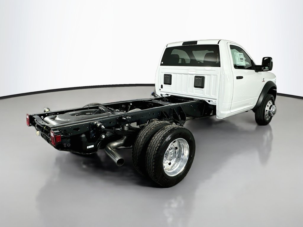 New 2027 RAM 4500 Tradesman w/ Chrome Appearance Group AWD/4WD image 7
