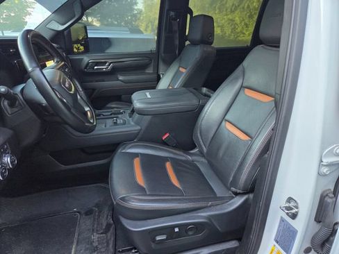 Used 2024 GMC Sierra 2500 AT4 w/ AT4 Premium Plus Package AWD/4WD image 12