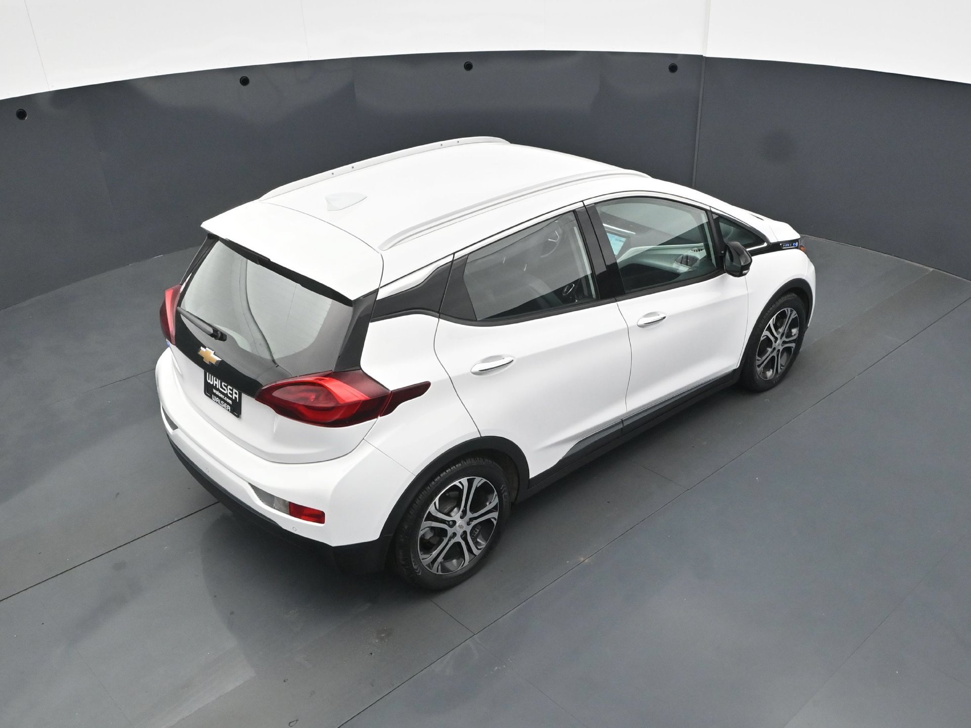 Used 2019 Chevrolet Bolt Premier w/ Infotainment Package FWD image 37