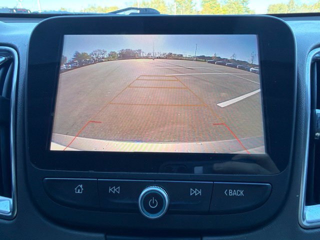 Used 2018 Chevrolet Malibu Premier w/ Premier Sun and Wheel Package FWD image 30