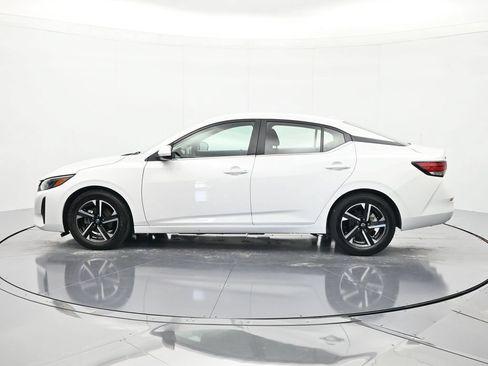 Used 2024 Nissan Sentra SV FWD image 8