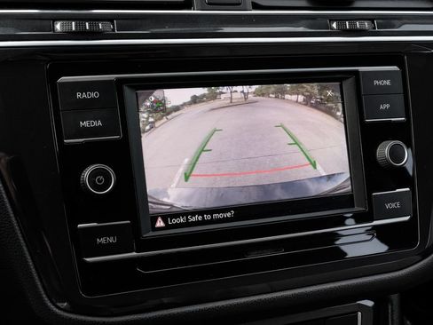 Used 2020 Volkswagen Tiguan S AWD/4WD image 17