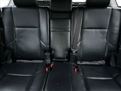 Used 2011 Lexus GX 460 image 9