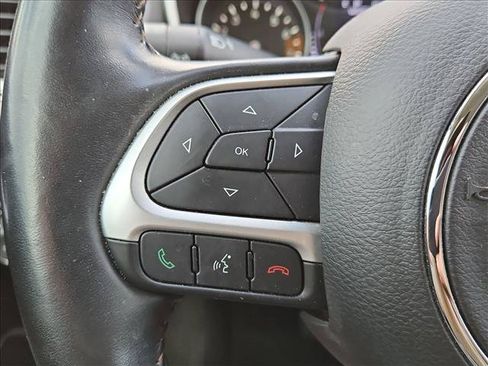 Used 2021 Jeep Compass Latitude FWD image 14