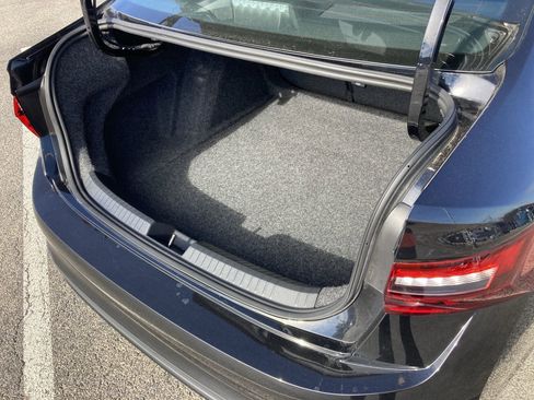 Used 2026 Volkswagen Jetta SE image 22