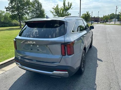 Certified 2024 Kia Sorento S FWD image 20