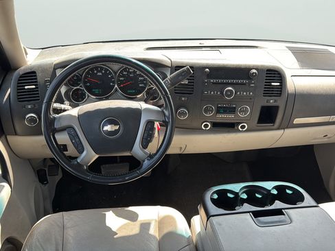 Used 2008 Chevrolet Silverado 2500 LT w/ 1LT Convenience Package AWD/4WD image 14